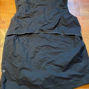Man lululemon vest like new